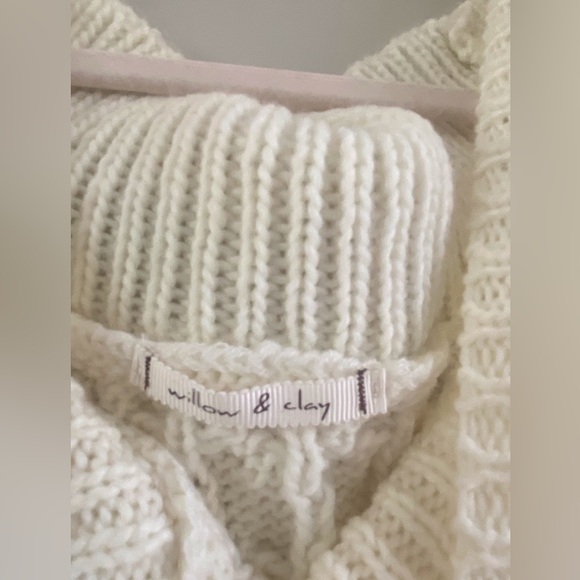 Cream Knit Sweater With Fringe - Picture 3 of 7